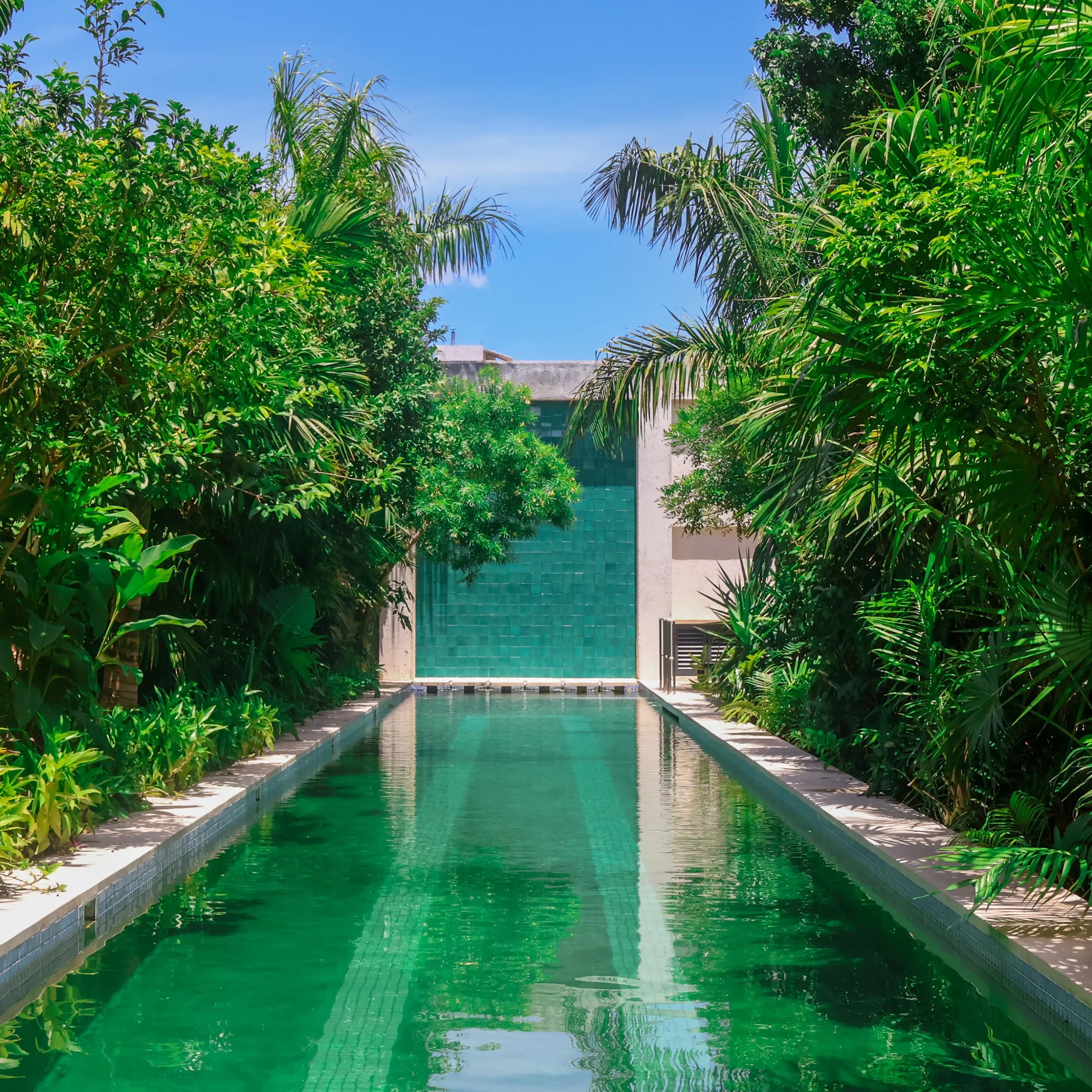 El Pueblo Club Pool